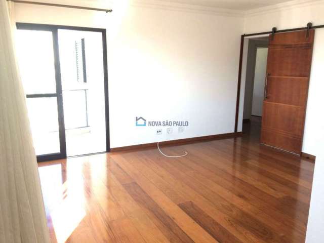 Apartamento a venda Bairro Vila Mariana. 3 dormitórios. 3 vagas. Lazer. Metrô a 600M.