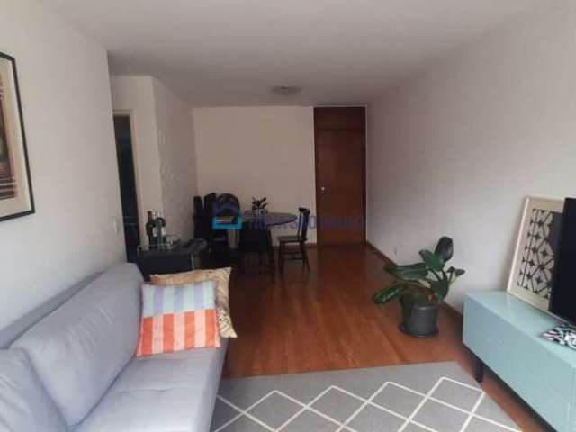 Apartamento 2 dormitórios em Moema