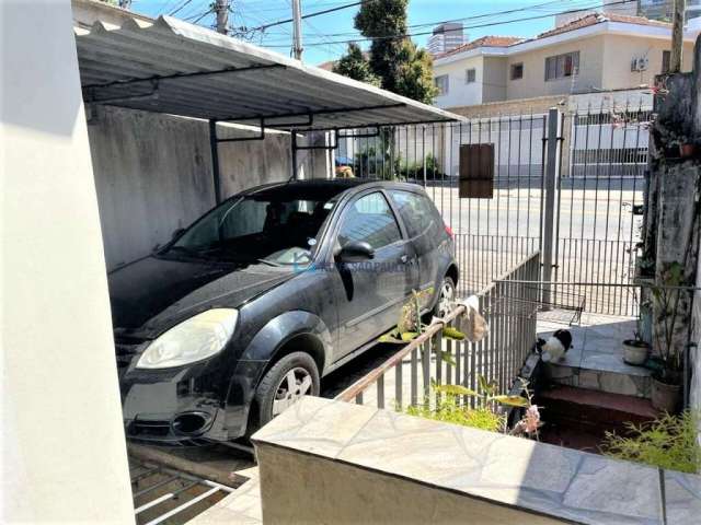 Casa com 3 dormitório 01 vaga na Saúde.