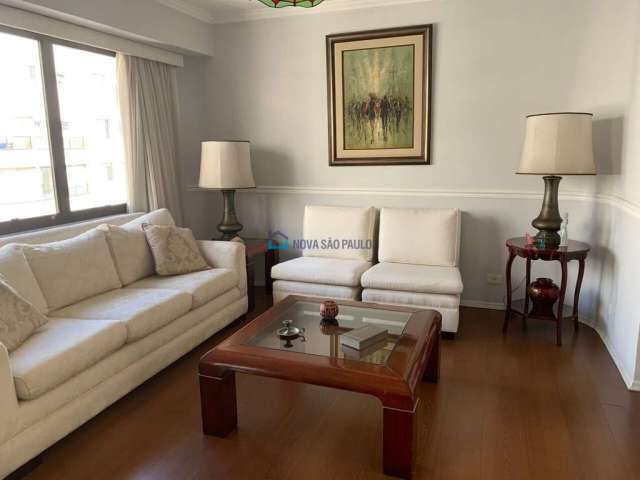 Apartamento com 140m² no Morumbi.