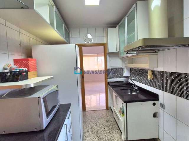 Apartamento, próximo ao metrô Praça da Árvore com 3 vagas livres e depósito privativo!