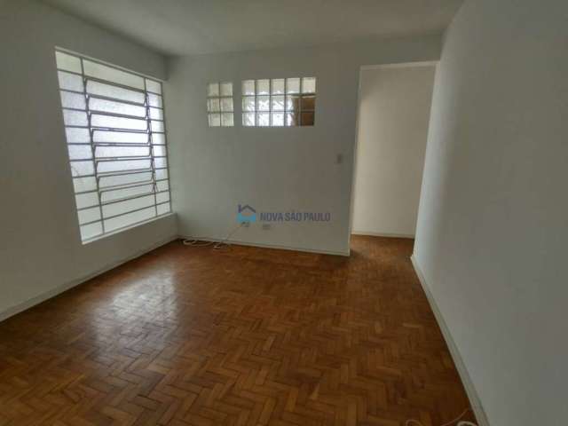 Apartamento Vl. Monumento/ 2 dormitórios/ Andar Alto!!