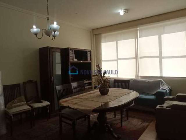 Apartamento na Vila Mariana,  2 Dormitórios + Dependencias