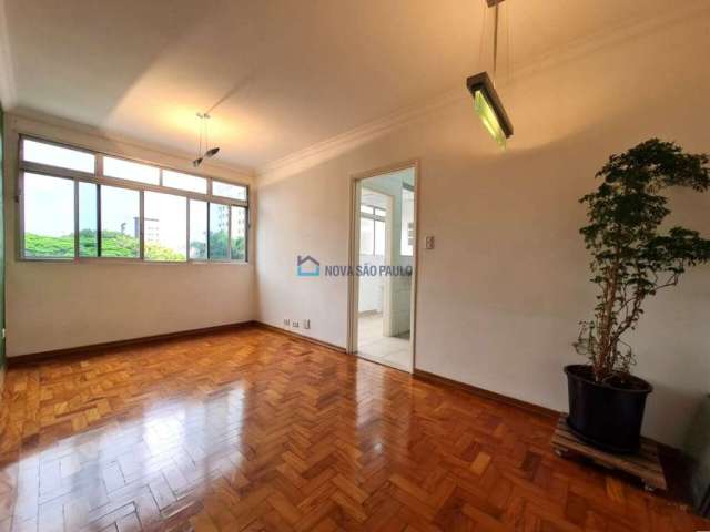 Apartamento à venda de 83m² , 02 dormitórios em Moema.