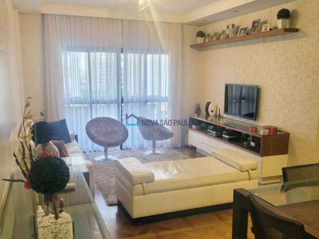 Apartamento à venda, com 3 dormitórios, 1 suíte, 2 vagas, a 500 metros do metrô Chácara Klabin