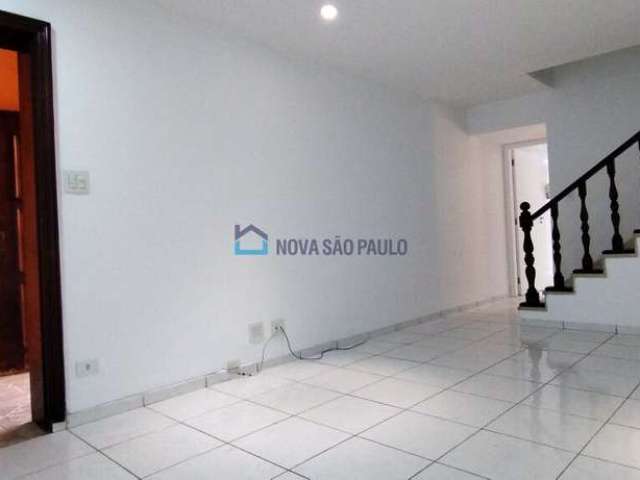 Sobrado de 160m²  2 dormitórios  bairro da Saúde