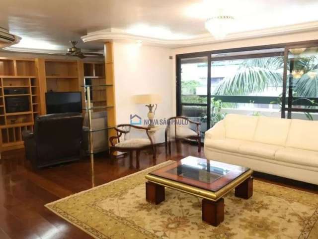 Apartamento 155 m² em Moema