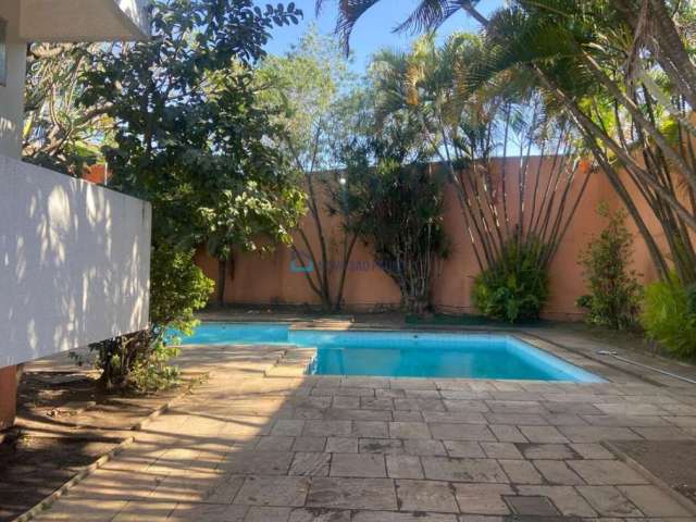 Sobrado 5 Dormitórios, 4 suítes, 7 vagas, piscina - 720m² - Vila Homero Thon