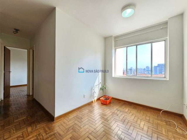 Apartamento 70m, 2 Dormitórios, 1 vaga- Ao lado metro Saúde.