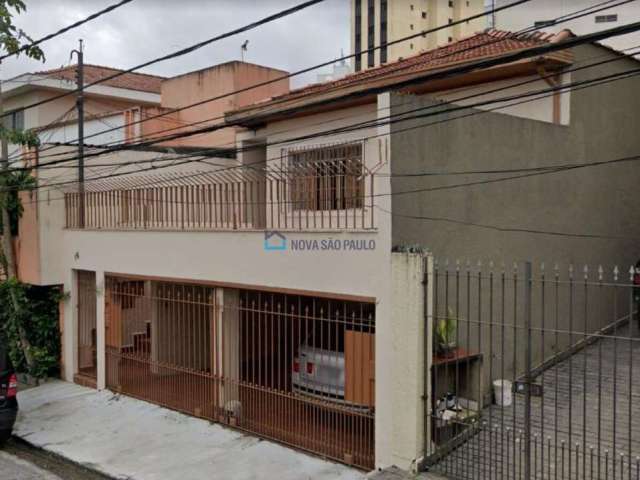 Casa térrea de 198m², 3 dormitórios, 2 vagas na Vila Guarani