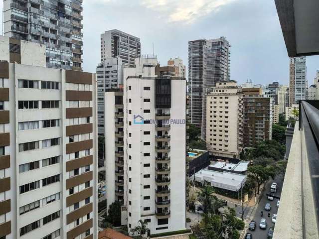 Apartamento em Moema 2 dormitórios / academia / aceita pet / próximo ao metro