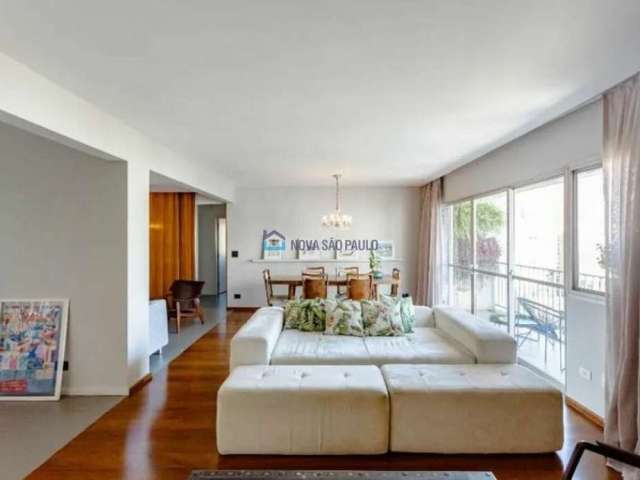 Apartamento com Vista Livre Andar Alto 3 Quartos - Campo Belo