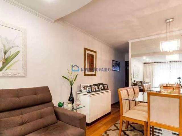 Sobrado na Vila Olimpia 104m², 2 quartos, 1 suite, 2 vagas. Edicula,Terraço e Churrasqueira