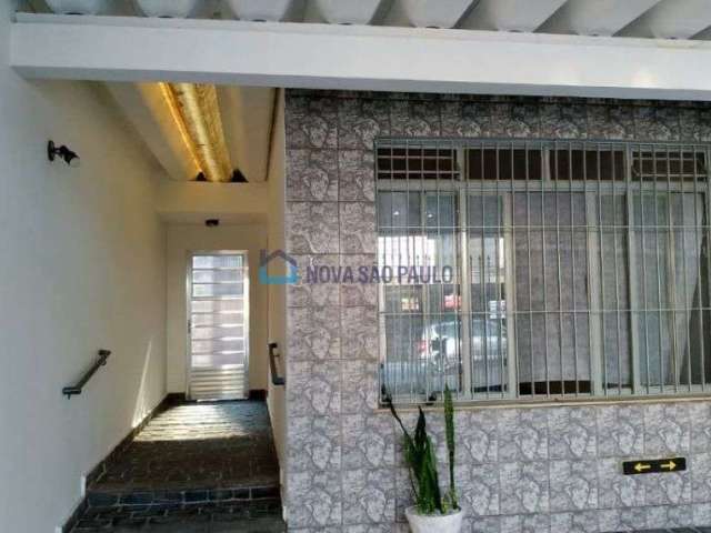 Sobrado 150m²  3 dormitórios 1 suíte 2 vagas  Vila Sta Catarina