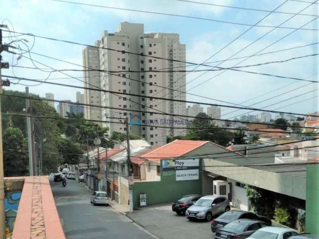 Sobrado na vila Gumercindo.