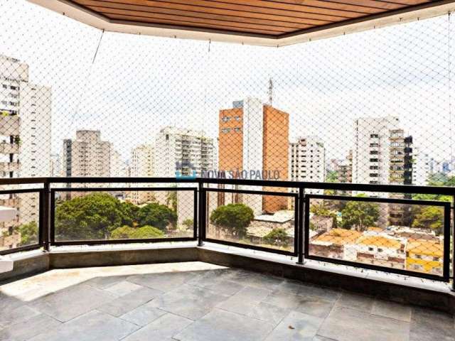 Apartamento alto padrão de 216m², 3 suítes e 3 vagas no Brooklin!!!