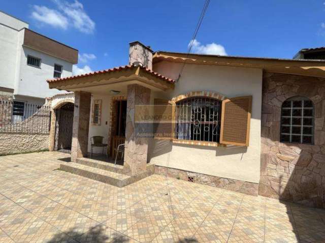 Casa 3 dormitórios à venda no Bairro Rubem Berta com 190 m² de área privativa - 2 vagas de garagem