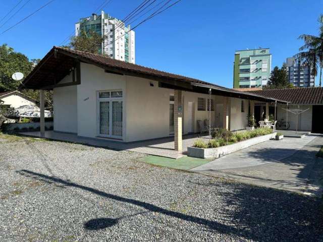 CASA PLANA no ANITA GARIBALDI com 4 quartos para LOCAÇÃO, 250 m²