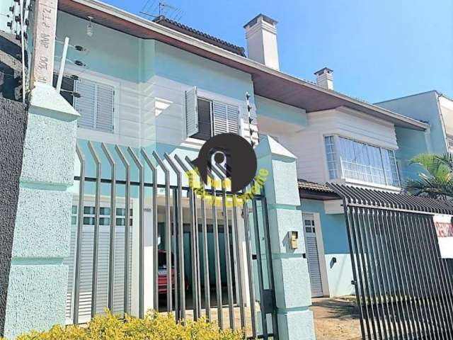 Casa com 303m², 3 dormitórios à venda no bairro Água verde, Curitiba -PR