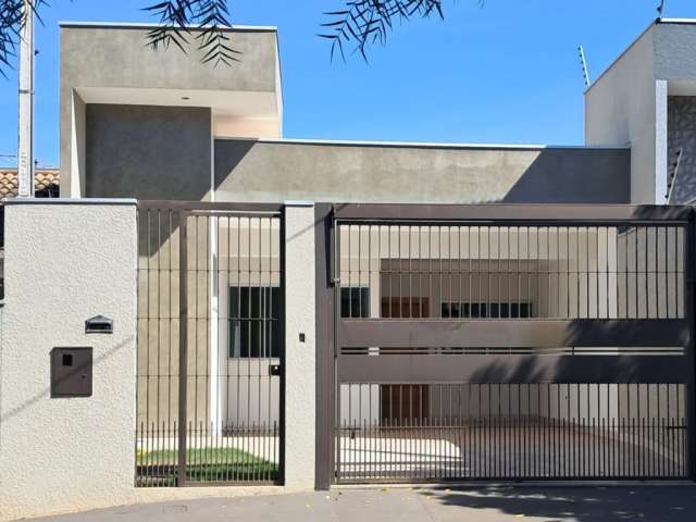 Casa com 3 quartos, 105m², à venda em Maringá, Jardim Paulista