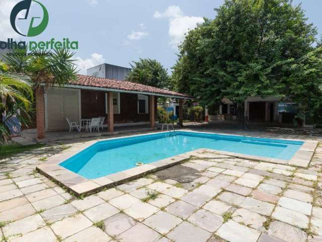 Sítio com Piscina, Anexo e Potencial Residencial ou Comercial