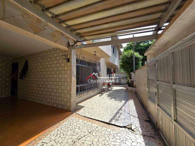 Sobrado com 4 dormitórios à venda, 175 m² por R$ 1.000.000,00 - Encruzilhada - Santos/SP