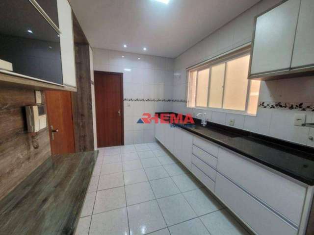 Sobrado com 3 dormitórios à venda, 160 m² por R$ 940.000,00 - Estuário - Santos/SP