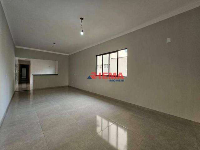 Sobrado com 3 dormitórios à venda, 154 m² por R$ 890.000,00 - Campo Grande - Santos/SP