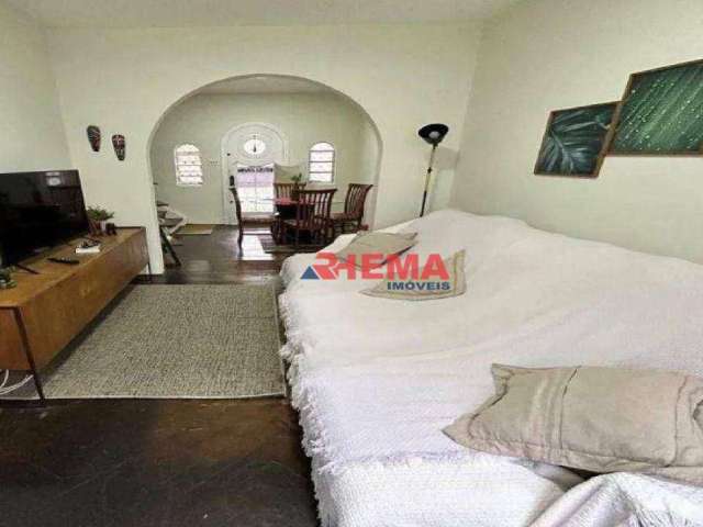 Sobrado com 3 dormitórios à venda, 144 m² por R$ 820.000,00 - Boqueirão - Santos/SP