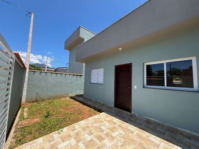 Aluguel de Casa Térrea Localizada na Estância dos Eucaliptos - Peruíbe/SP