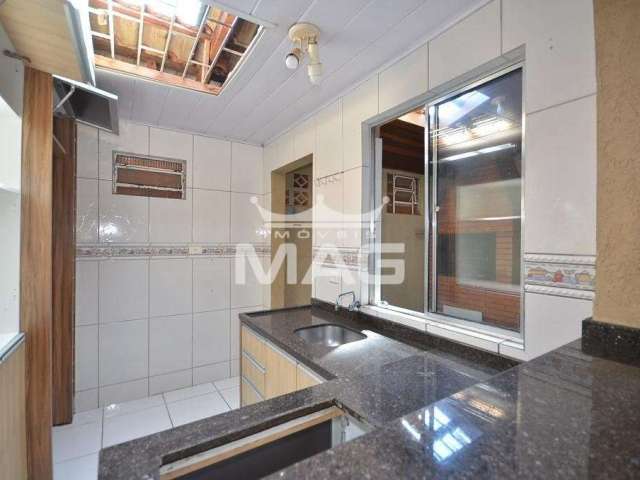 Casa em condomínio fechado com 2 quartos à venda na Quintino Bocaiuva, 442, Campo Pequeno, Colombo por R$ 279.900