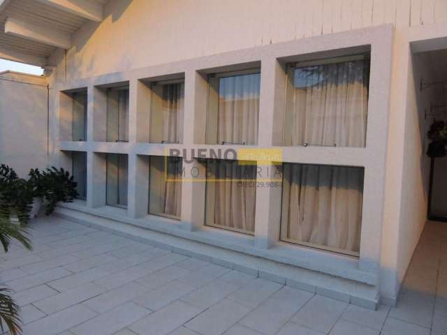 Casa com 3 dormitórios à venda  por R$ 700.000 - Vila Pavan - Americana/SP