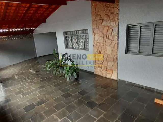 Linda Casa com 2 dormitórios à venda, 131 m² por R$ 390.000 - Av. Comércio no  Jardim Esmeralda - S