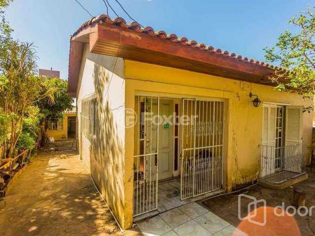 Casa com 2 quartos à venda na Rua Joaquim Serra, 57, Partenon, Porto Alegre, 230 m2 por R$ 300.000