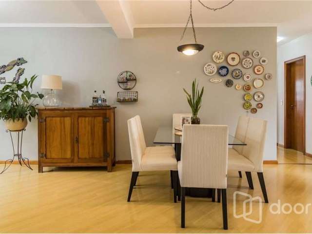 Apartamento com 3 quartos à venda na Rua Itiberê da Cunha, 240, São Sebastião, Porto Alegre, 106 m2 por R$ 420.000