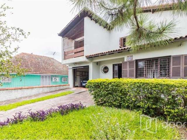 Casa em condomínio fechado com 4 quartos à venda na Avenida Otto Niemeyer, 3458, Cavalhada, Porto Alegre, 313 m2 por R$ 639.000