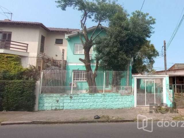 Casa com 4 quartos à venda na Rua Doutor Mário Totta, 2163, Tristeza, Porto Alegre, 284 m2 por R$ 650.000