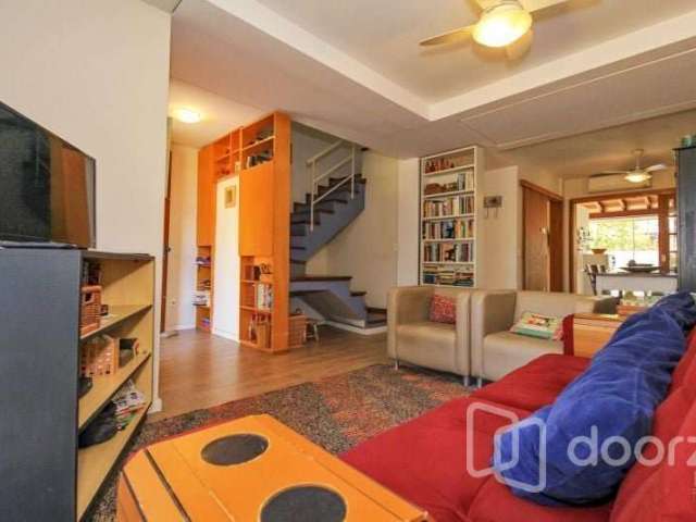 Casa em condomínio fechado com 4 quartos à venda na Avenida da Cavalhada, 6347, Cavalhada, Porto Alegre, 117 m2 por R$ 520.000