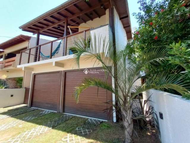 Casa com 3 quartos à venda na SERVIDAO DONA ESTELINA, 178, Centro, Garopaba, 173 m2 por R$ 895.000