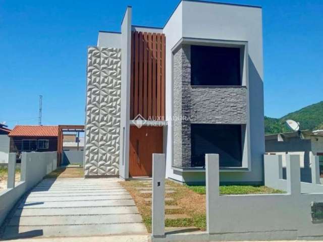 Casa com 3 quartos à venda na ESTRADA GERAL CANTO DO SIRIU, 123, Siriú, Garopaba, 160 m2 por R$ 1.970.000