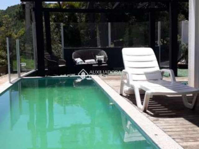 Casa com 3 quartos à venda na BERNARDINO MANOEL RODRIGUES, 24, Centro, Garopaba, 280 m2 por R$ 2.000.000