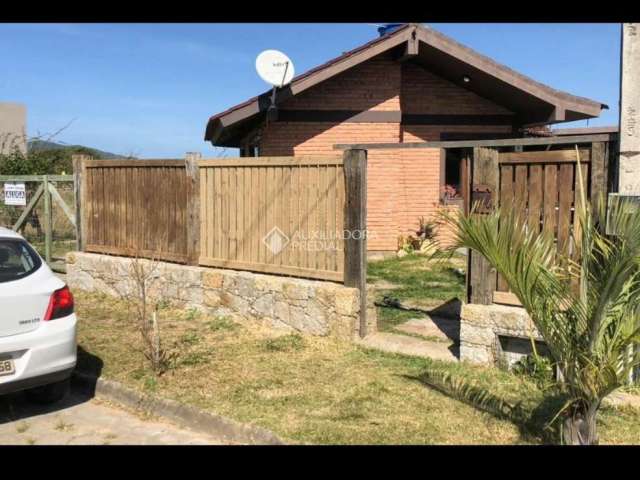 Casa com 2 quartos à venda na Dep. Epitácio Bittencourt, 777, Ambrósio, Garopaba, 90 m2 por R$ 905.000