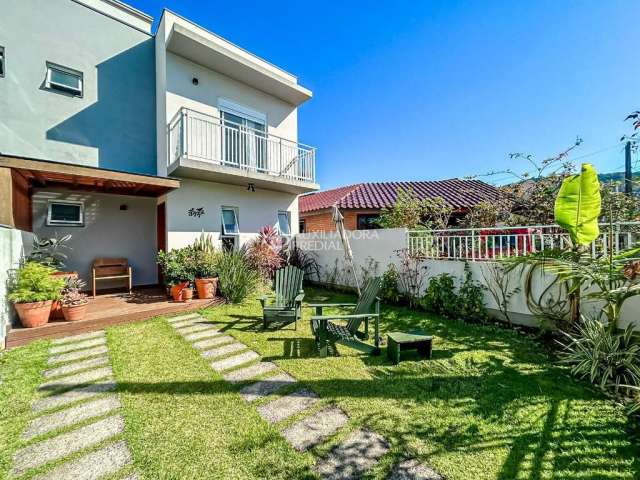 Casa com 2 quartos à venda na Fernanda Pacheco Da Silva, 377, Ambrósio, Garopaba, 80 m2 por R$ 880.000