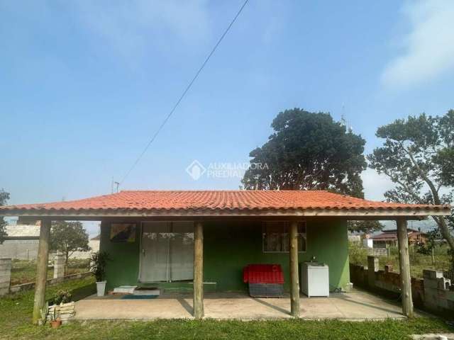 Casa com 2 quartos à venda na Rua Diamante, 19, Campo D'una, Imbituba, 90 m2 por R$ 455.000