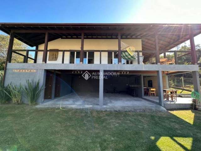 Casa com 2 quartos à venda na Porto Novo, 440, Praia do Rosa, Imbituba, 289 m2 por R$ 890.000