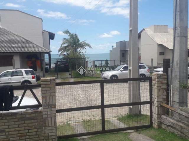 Casa com 4 quartos à venda na Das Amendoeiras, 224, Morrinhos, Garopaba, 180 m2 por R$ 2.100.000