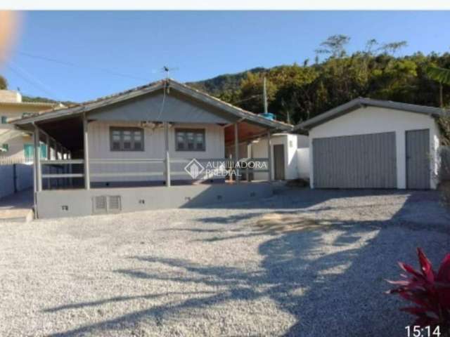 Casa com 3 quartos à venda na Gamboa, 333, Praia da Gamboa, Garopaba, 110 m2 por R$ 690.000