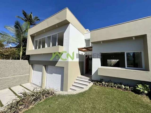 Casa com 193 m² de área construída em um terreno de 300 m²