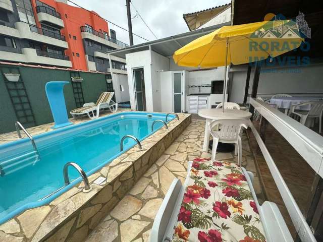 Casa Quadra Mar com Piscina para 10 Pessoas