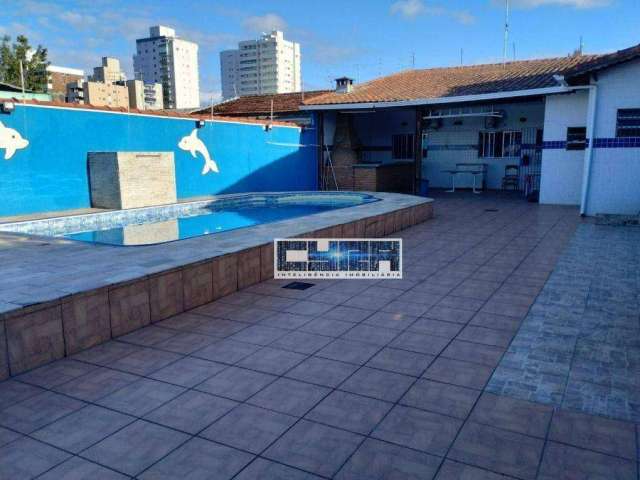 Casa ISOLADA de 2 DORMITÓRIOS com PISCINA